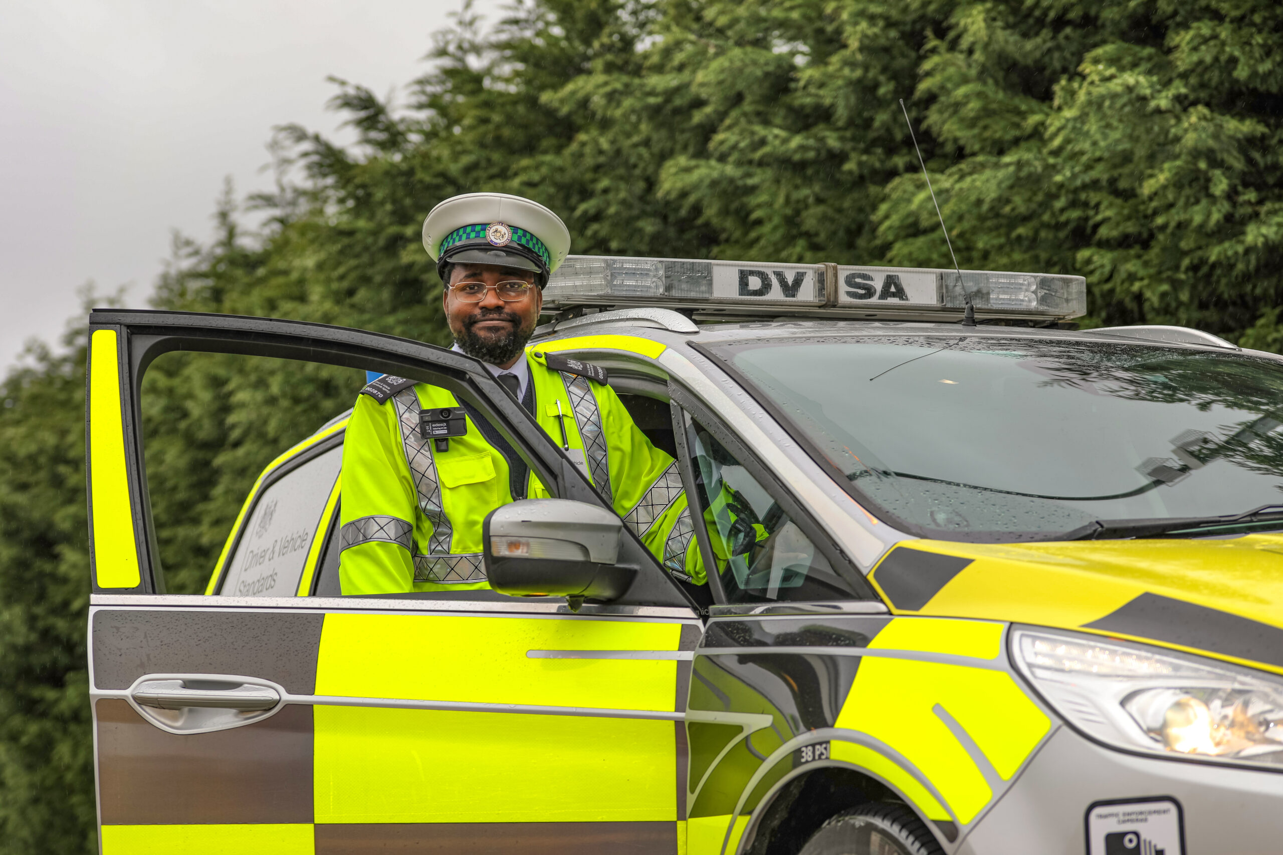 Traffic Examiner with vehicle